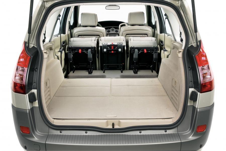  Renault Grand Scenic 2004 года  (фото 14 из 47)